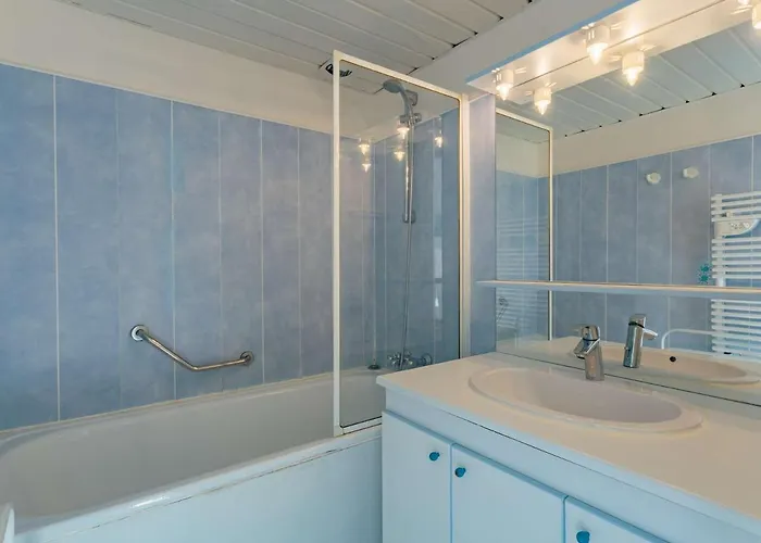 En Centre-ville Avec Piscine Proche Grande - Fr-1-3-410 Apartment *